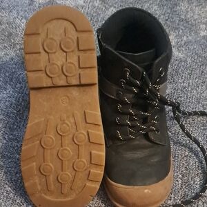 Sonoma Black and Tan Boots with Rugged Sole